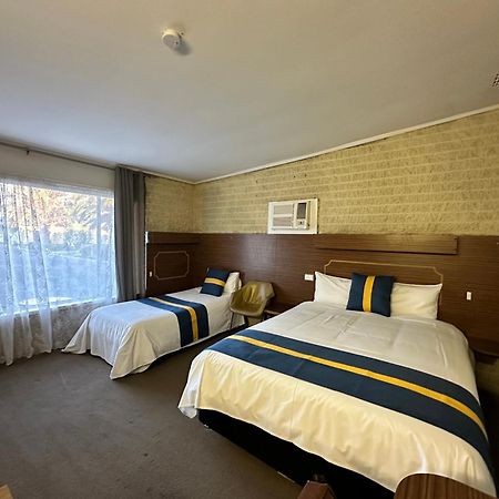 The Shamrock Hotel Balranald Kültér fotó