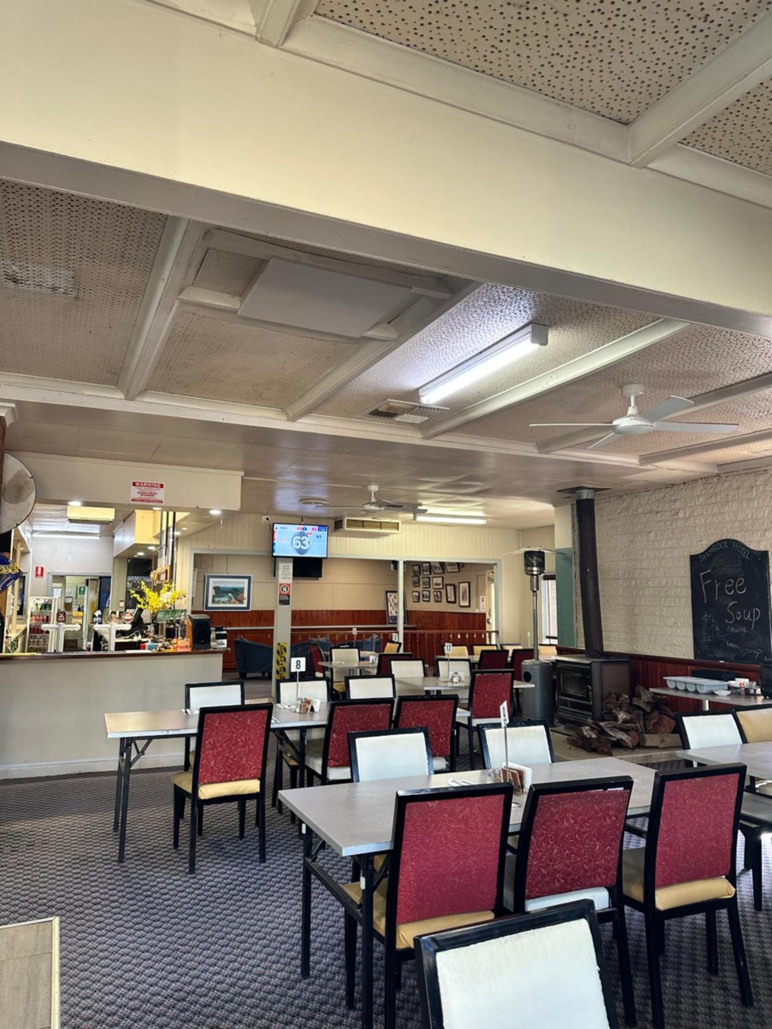 The Shamrock Hotel Balranald Kültér fotó