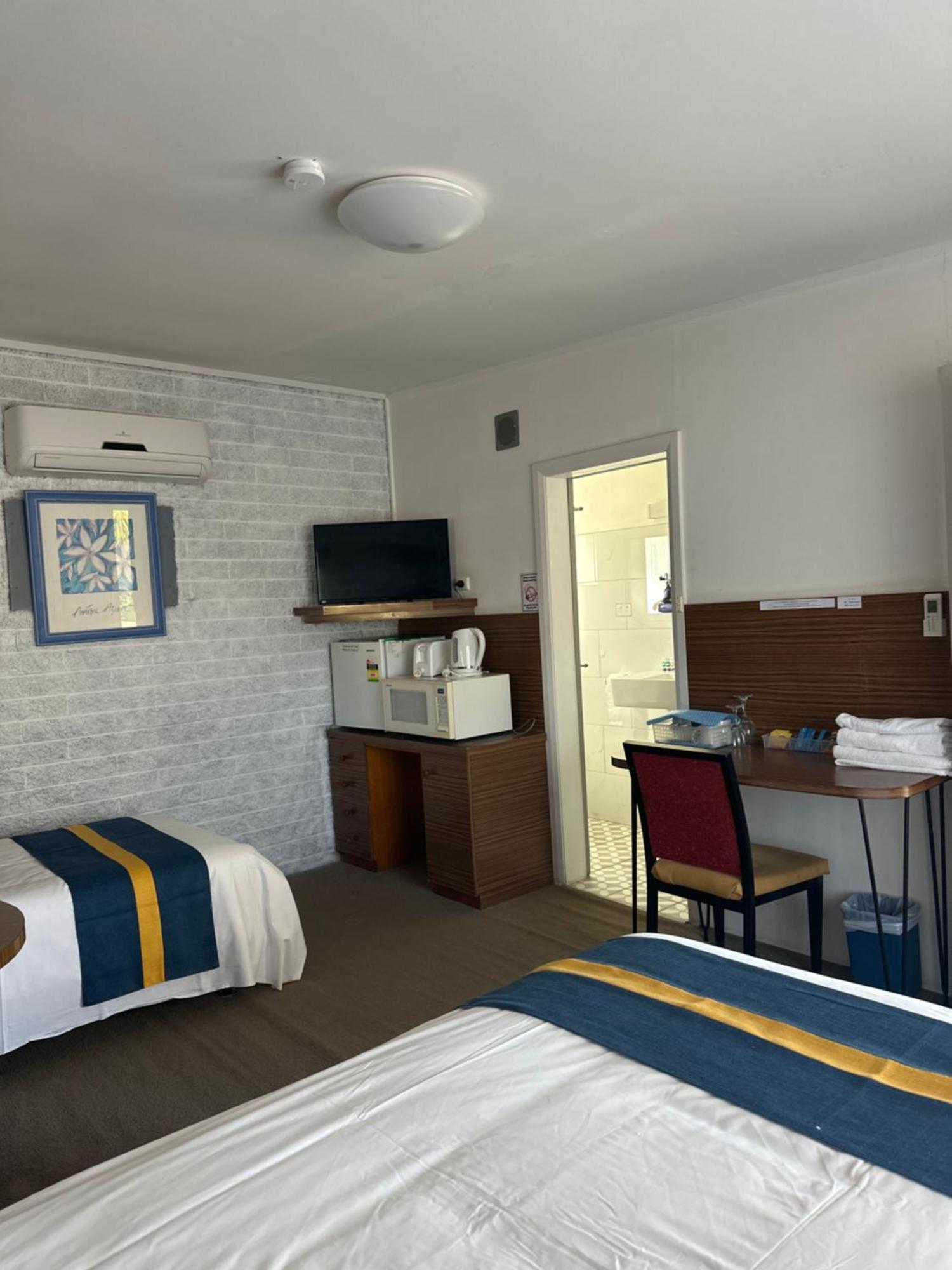 The Shamrock Hotel Balranald Kültér fotó