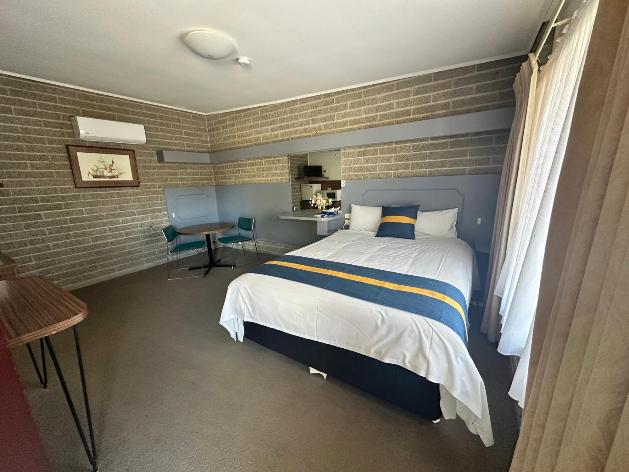 The Shamrock Hotel Balranald Kültér fotó
