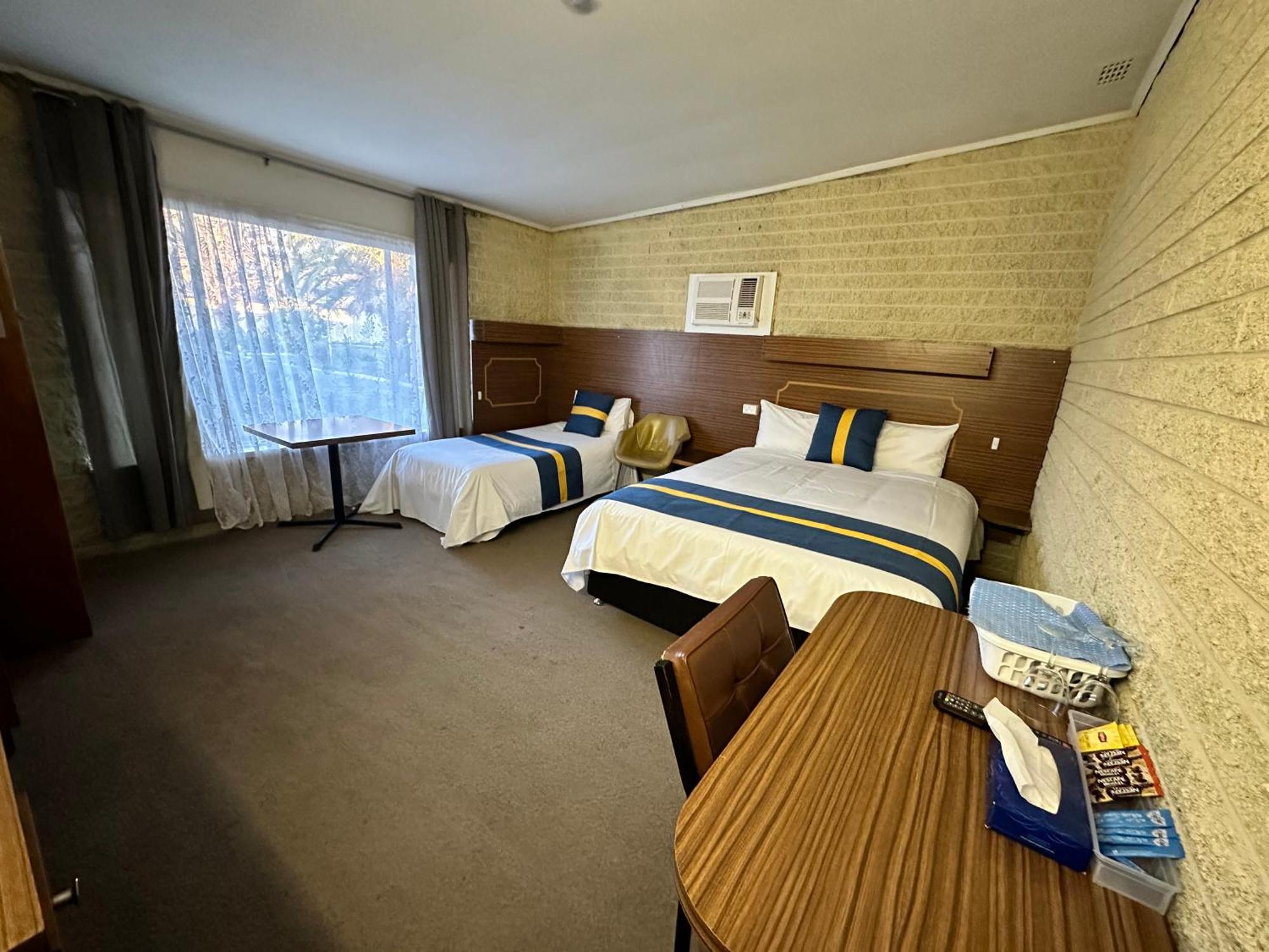 The Shamrock Hotel Balranald Kültér fotó